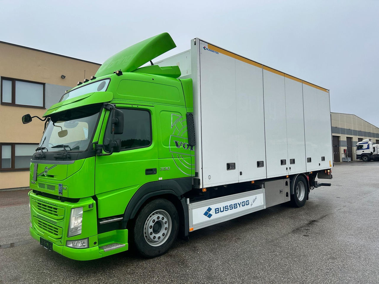 VOLVO FM330 - Камион фургон: снимка 4 VOLVO FM330 - Камион фургон: снимка 4