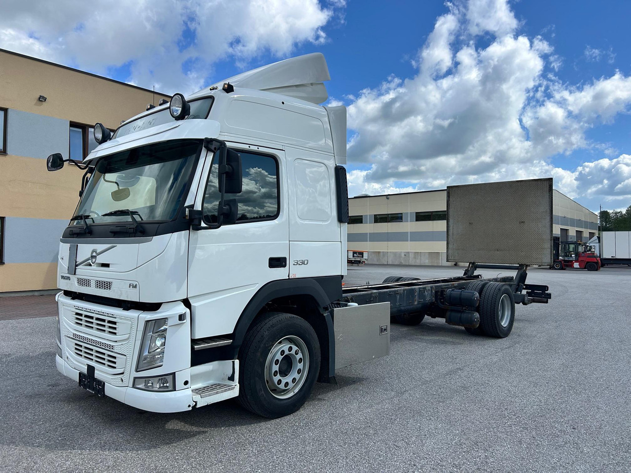 VOLVO FM330 - Шаси кабина: снимка 2 VOLVO FM330 - Шаси кабина: снимка 2