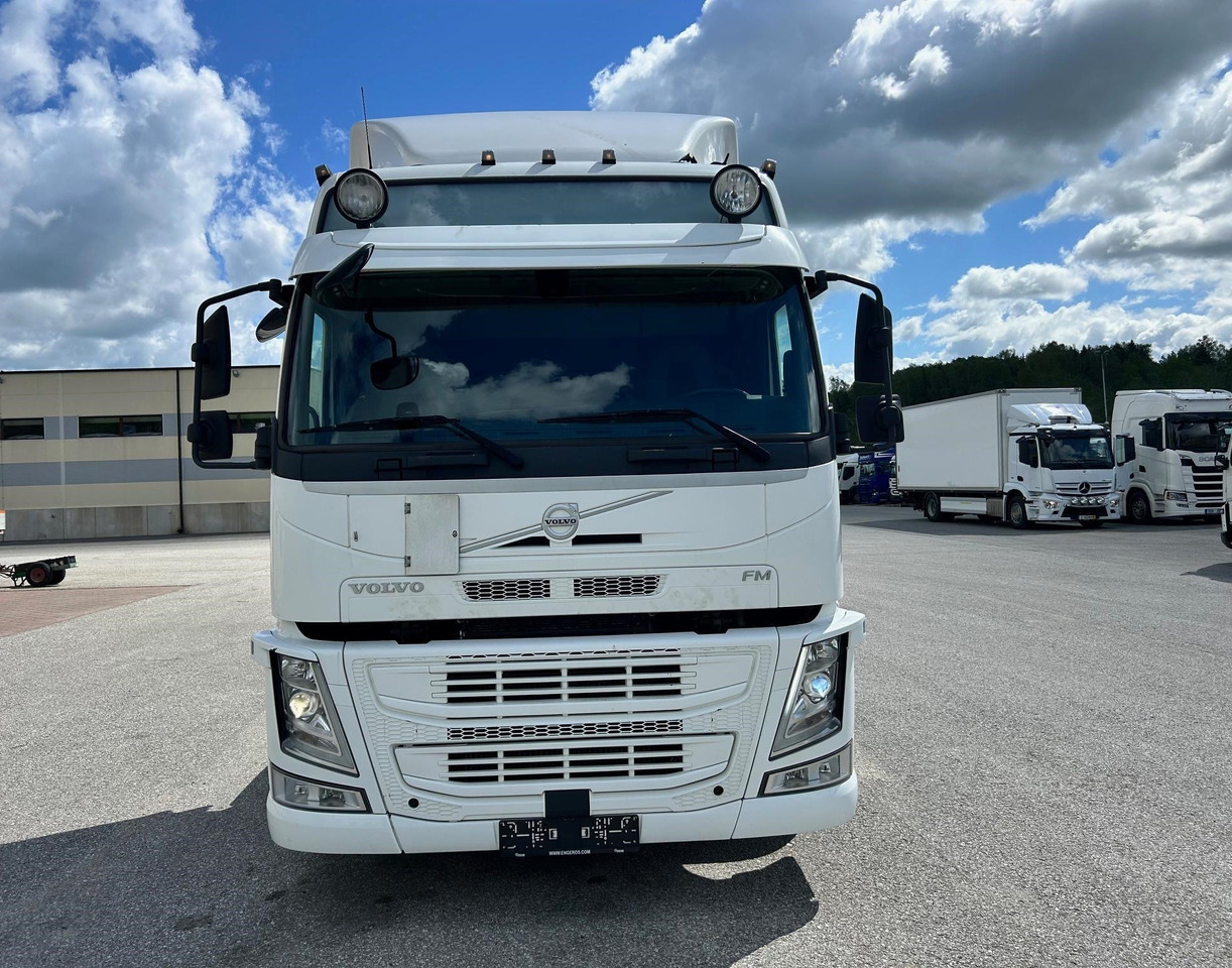 VOLVO FM330 - Шаси кабина: снимка 3 VOLVO FM330 - Шаси кабина: снимка 3