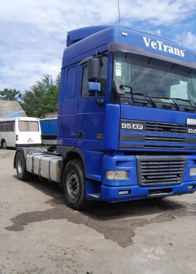 DAF XF 95.380 - Влекач: снимка 1 DAF XF 95.380 - Влекач: снимка 1