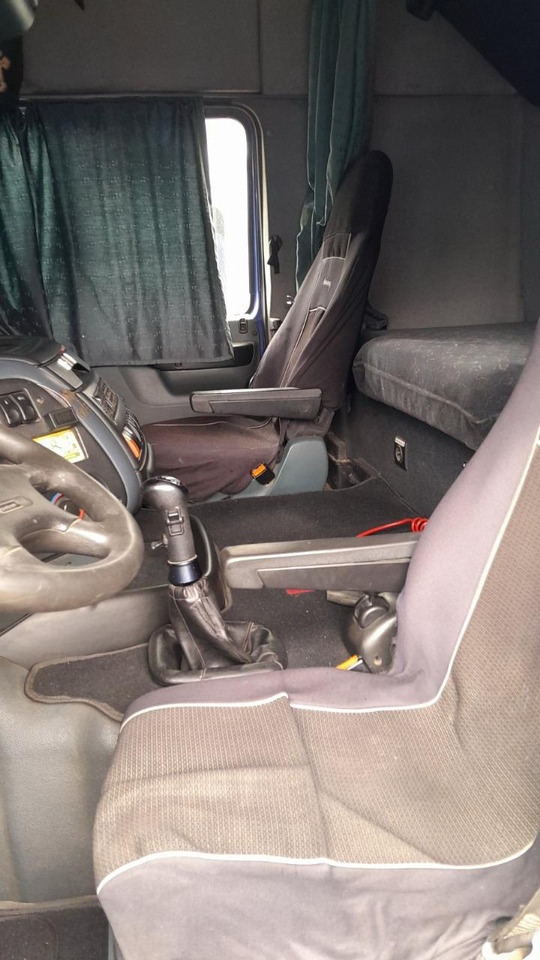 Влекач DAF XF 95.380: снимка 8