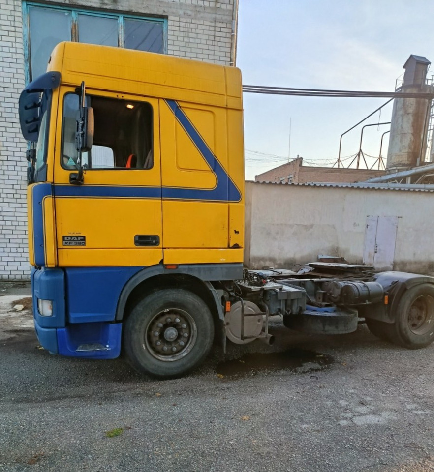 DAF XF 95.380 S1681 - Влекач: снимка 4 DAF XF 95.380 S1681 - Влекач: снимка 4