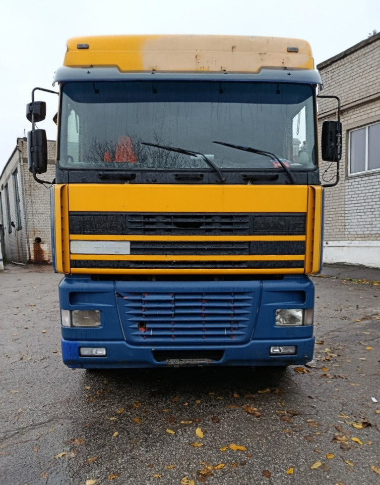 DAF XF 95.380 S1681 - Влекач: снимка 2 DAF XF 95.380 S1681 - Влекач: снимка 2