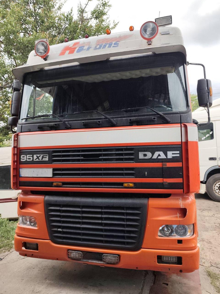 DAF XF 95.430 - Влекач: снимка 1 DAF XF 95.430 - Влекач: снимка 1