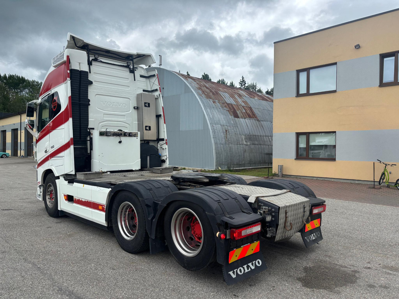 VOLVO FH16.750 - Влекач: снимка 3 VOLVO FH16.750 - Влекач: снимка 3
