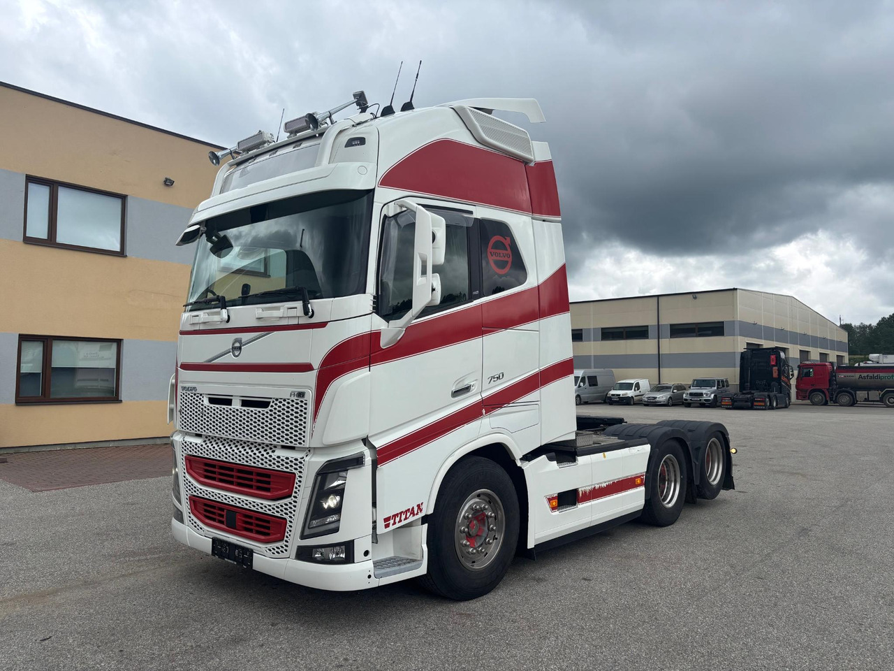 VOLVO FH16.750 - Влекач: снимка 2 VOLVO FH16.750 - Влекач: снимка 2