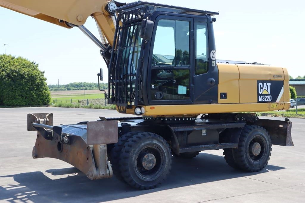CAT M 322 D - Колесен багер: снимка 2 CAT M 322 D - Колесен багер: снимка 2
