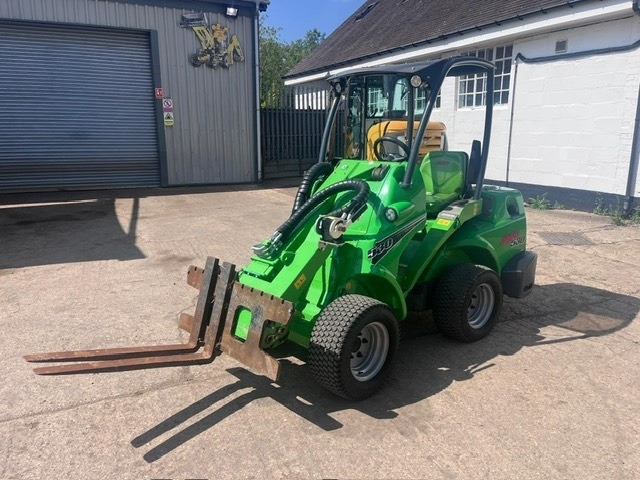 Компактен товарач Avant M530: снимка 6