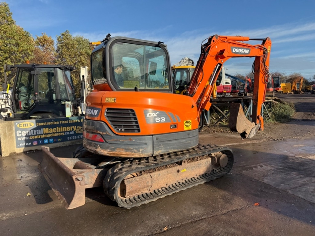 Doosan DX 63-3 - Мини багер: снимка 3 Doosan DX 63-3 - Мини багер: снимка 3