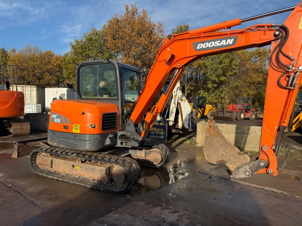 Doosan DX 63-3 - Мини багер: снимка 2 Doosan DX 63-3 - Мини багер: снимка 2
