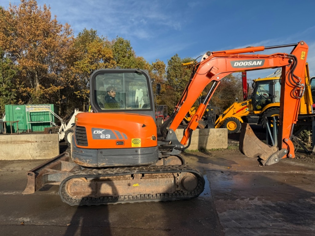 Doosan DX 63-3 - Мини багер: снимка 1 Doosan DX 63-3 - Мини багер: снимка 1