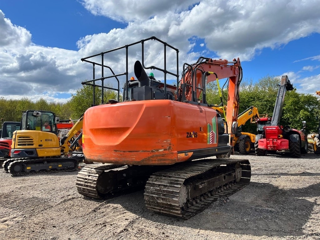 Hitachi ZX 130 LC N-6 - Верижен багер: снимка 3 Hitachi ZX 130 LC N-6 - Верижен багер: снимка 3