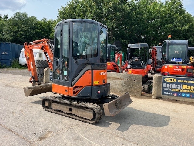 Hitachi ZX 22 U-2 CLR - Мини багер: снимка 4 Hitachi ZX 22 U-2 CLR - Мини багер: снимка 4