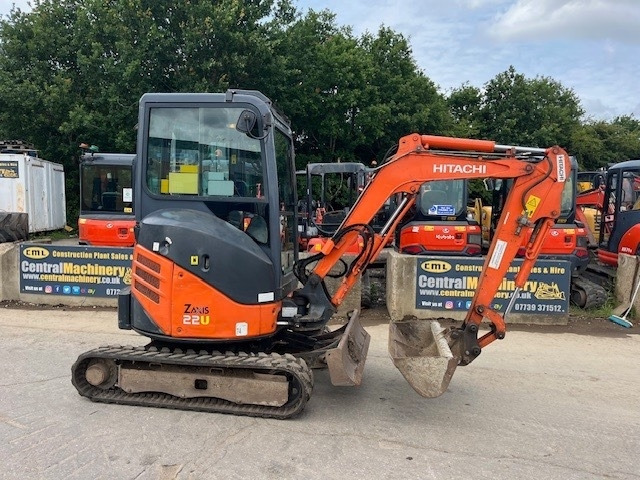 Hitachi ZX 22 U-2 CLR - Мини багер: снимка 1 Hitachi ZX 22 U-2 CLR - Мини багер: снимка 1