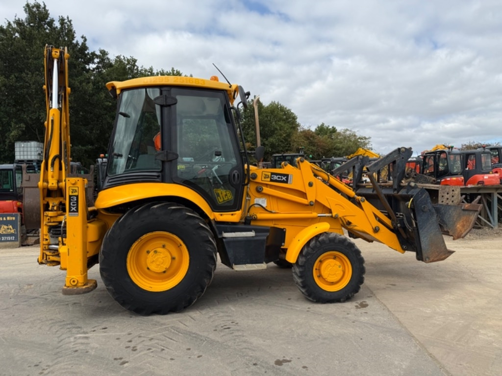 JCB 3 CX - Багер-товарач: снимка 1 JCB 3 CX - Багер-товарач: снимка 1