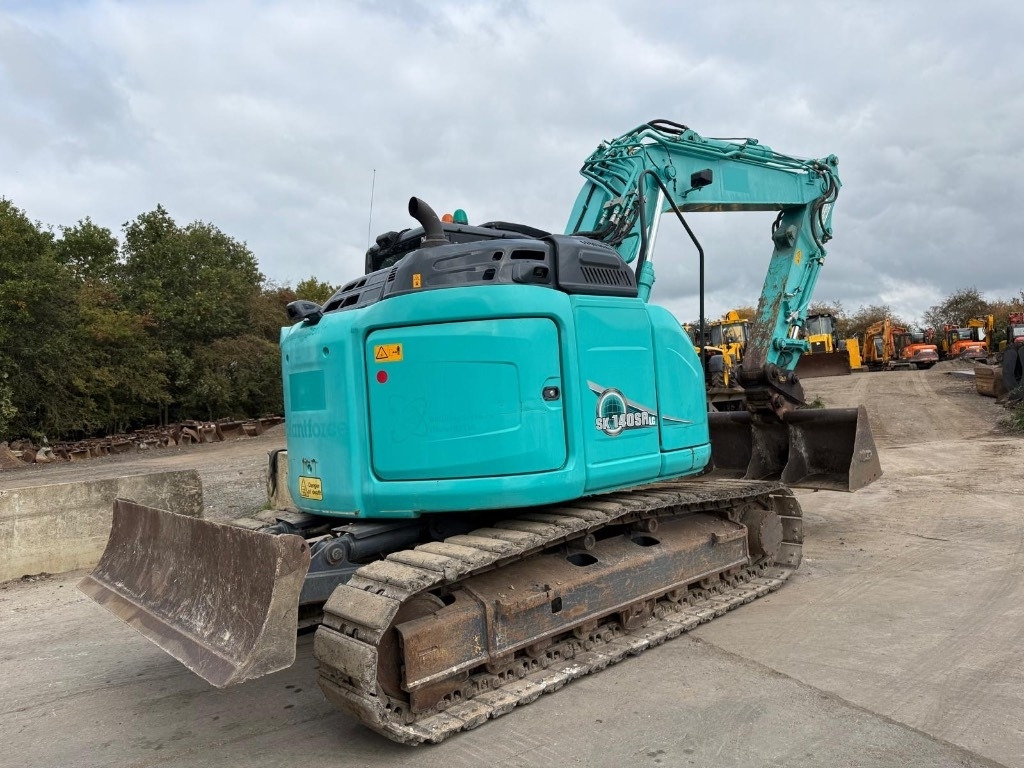 Kobelco SK 140 SRLC-5 - Верижен багер: снимка 2 Kobelco SK 140 SRLC-5 - Верижен багер: снимка 2