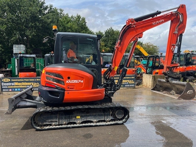 Kubota KX 057-4 - Мини багер: снимка 1 Kubota KX 057-4 - Мини багер: снимка 1