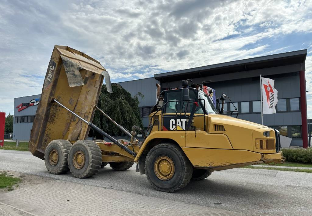 CAT 730 C Auto lubrication + Klima CE + EPA - Съчленен самосвал: снимка 3 CAT 730 C Auto lubrication + Klima CE + EPA - Съчленен самосвал: снимка 3