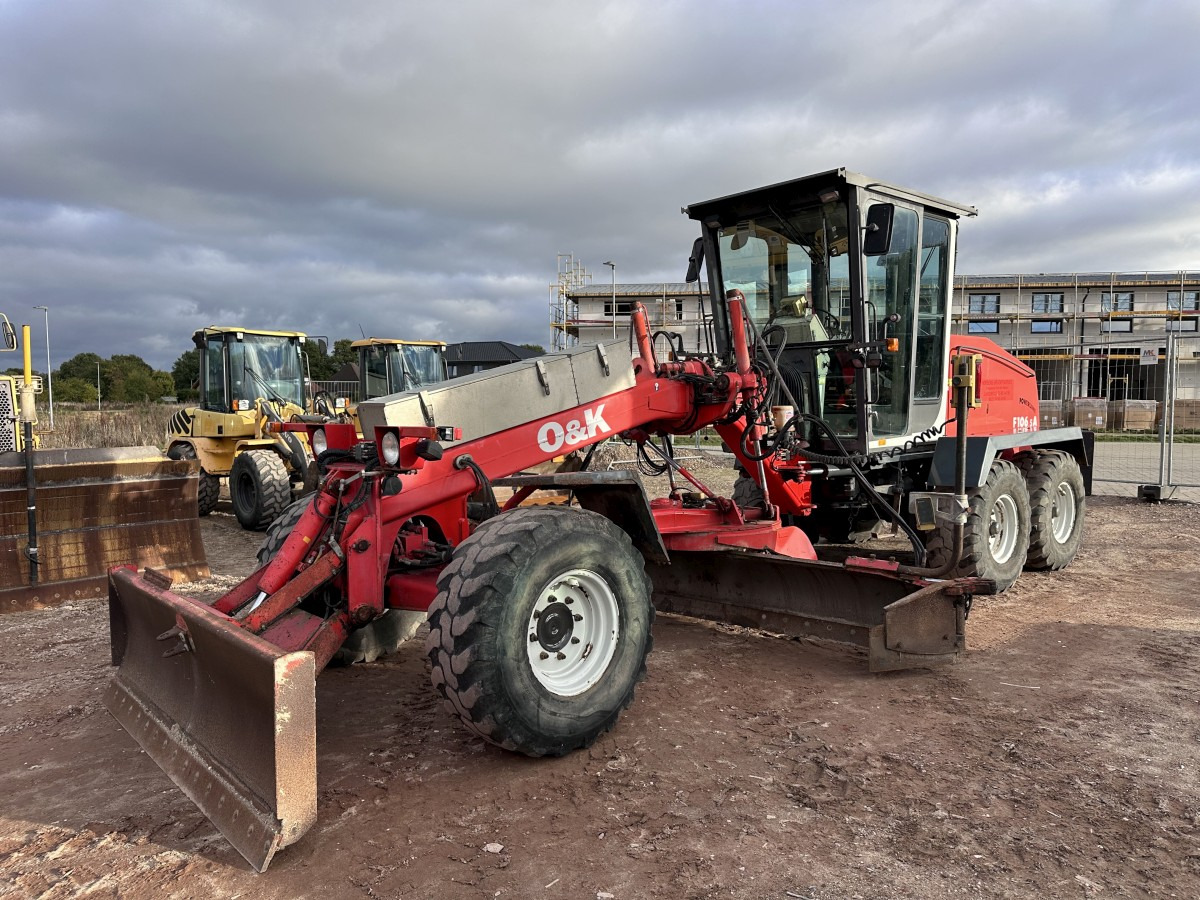 O&K F 106.5 - 6x6 Laser Topcon- Klima Cummins 6 Zyl. - Грейдер: снимка 3 O&K F 106.5 - 6x6 Laser Topcon- Klima Cummins 6 Zyl. - Грейдер: снимка 3