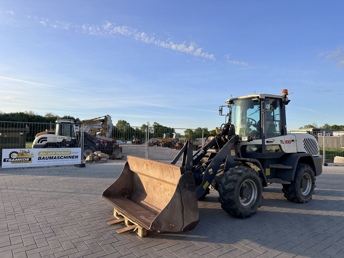 TEREX TL 100 - 30 Km/h Schaufel + Palettengabel Top ! - Колесен товарач: снимка 3 TEREX TL 100 - 30 Km/h Schaufel + Palettengabel Top ! - Колесен товарач: снимка 3