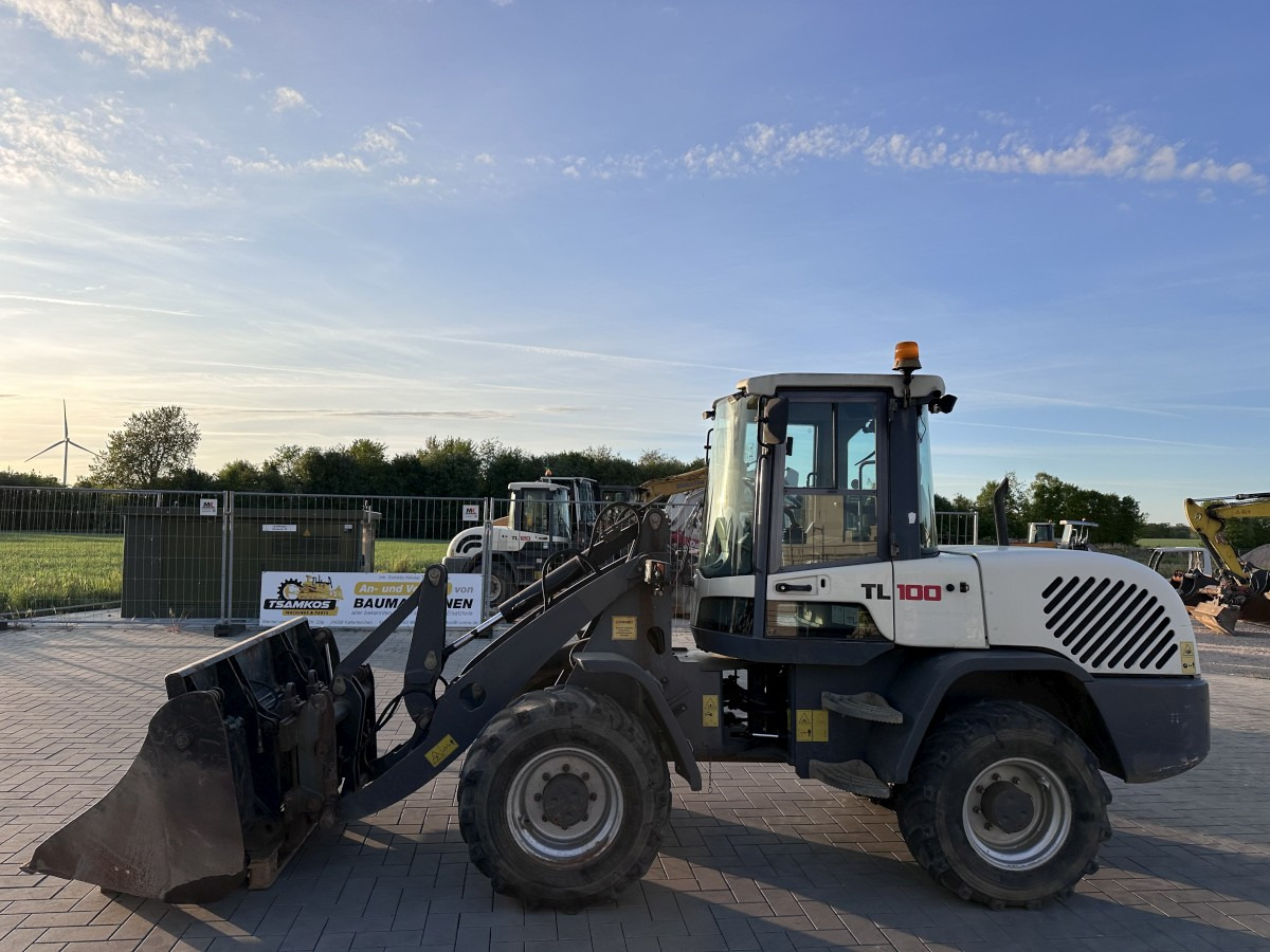 TEREX TL 100 - 30 Km/h Schaufel + Palettengabel Top ! - Колесен товарач: снимка 1 TEREX TL 100 - 30 Km/h Schaufel + Palettengabel Top ! - Колесен товарач: снимка 1
