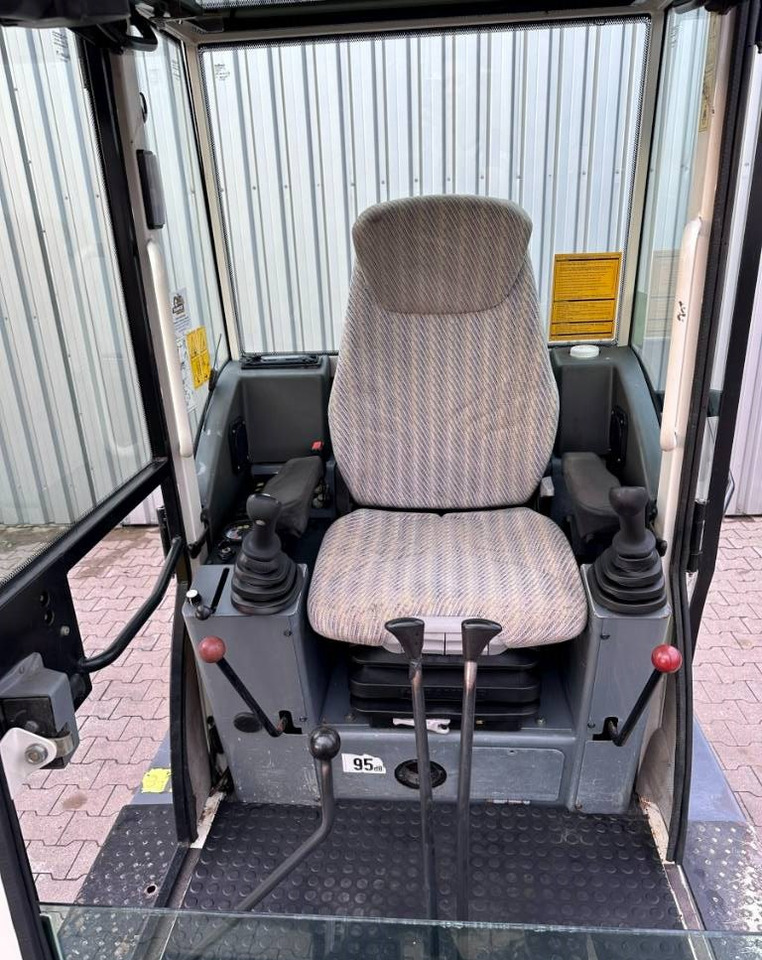 Мини багер Terex TC 35 mit 3 Löffel: снимка 9