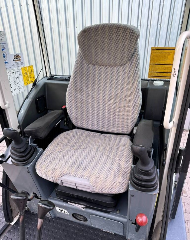 Мини багер Terex TC 35 mit 3 Löffel: снимка 10