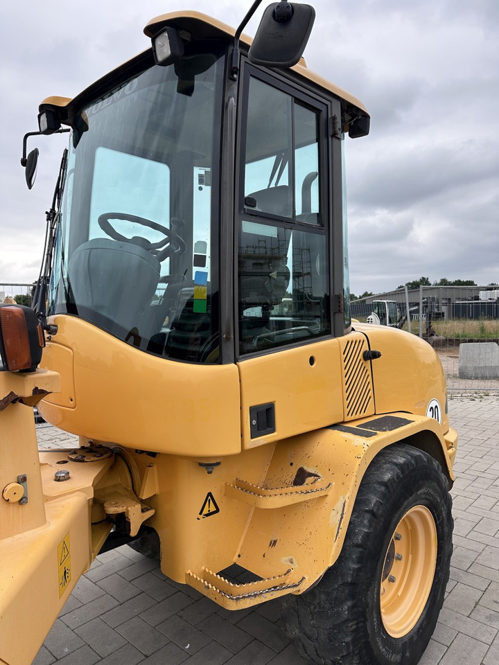 Лизинг на VOLVO L 30 B PRO 3er Kreis Klappschaufel+Palettengabel VOLVO L 30 B PRO 3er Kreis Klappschaufel+Palettengabel: снимка 23 Лизинг на VOLVO L 30 B PRO 3er Kreis Klappschaufel+Palettengabel VOLVO L 30 B PRO 3er Kreis Klappschaufel+Palettengabel: снимка 23