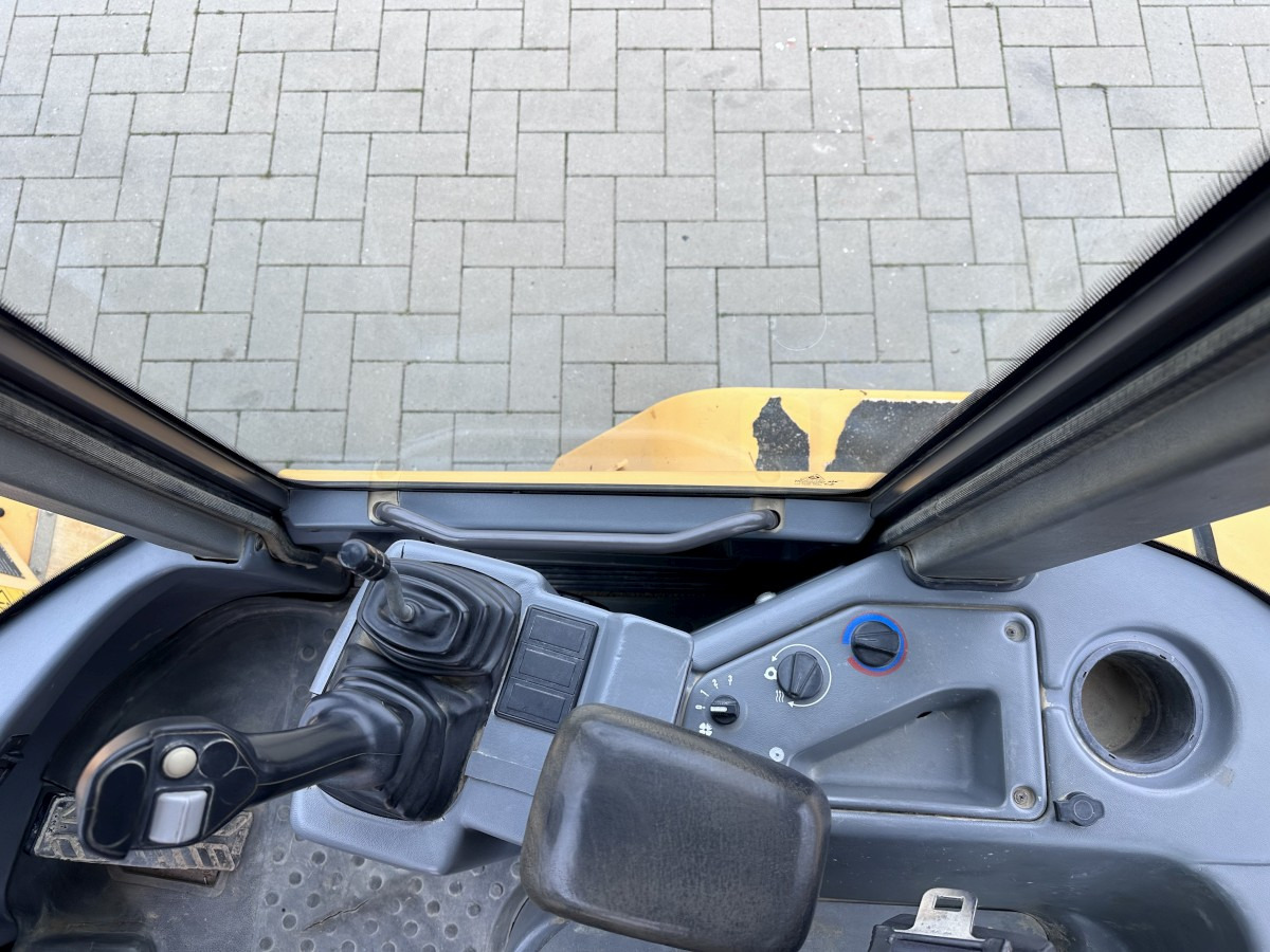 Лизинг на VOLVO L 30 B PRO 3er Kreis Klappschaufel+Palettengabel VOLVO L 30 B PRO 3er Kreis Klappschaufel+Palettengabel: снимка 12 Лизинг на VOLVO L 30 B PRO 3er Kreis Klappschaufel+Palettengabel VOLVO L 30 B PRO 3er Kreis Klappschaufel+Palettengabel: снимка 12