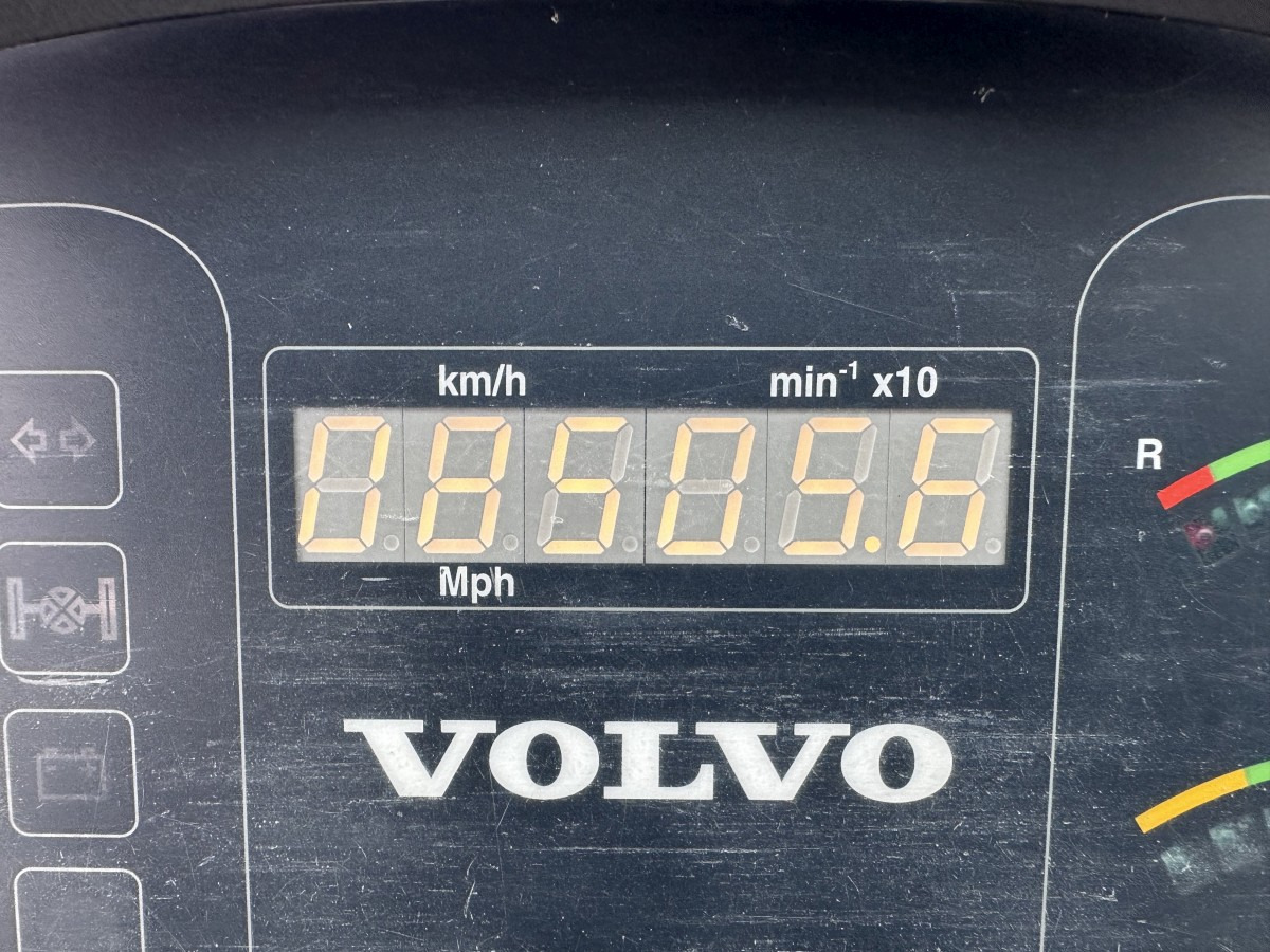 Лизинг на VOLVO L 30 B PRO 3er Kreis Klappschaufel+Palettengabel VOLVO L 30 B PRO 3er Kreis Klappschaufel+Palettengabel: снимка 13 Лизинг на VOLVO L 30 B PRO 3er Kreis Klappschaufel+Palettengabel VOLVO L 30 B PRO 3er Kreis Klappschaufel+Palettengabel: снимка 13