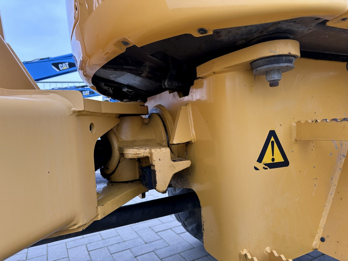 Лизинг на VOLVO L 30 B PRO 3er Kreis Klappschaufel+Palettengabel VOLVO L 30 B PRO 3er Kreis Klappschaufel+Palettengabel: снимка 42 Лизинг на VOLVO L 30 B PRO 3er Kreis Klappschaufel+Palettengabel VOLVO L 30 B PRO 3er Kreis Klappschaufel+Palettengabel: снимка 42