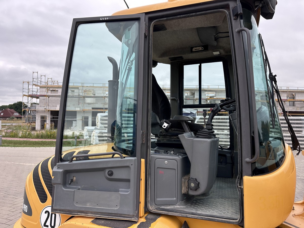 Лизинг на VOLVO L 30 B PRO 3er Kreis Klappschaufel+Palettengabel VOLVO L 30 B PRO 3er Kreis Klappschaufel+Palettengabel: снимка 14 Лизинг на VOLVO L 30 B PRO 3er Kreis Klappschaufel+Palettengabel VOLVO L 30 B PRO 3er Kreis Klappschaufel+Palettengabel: снимка 14