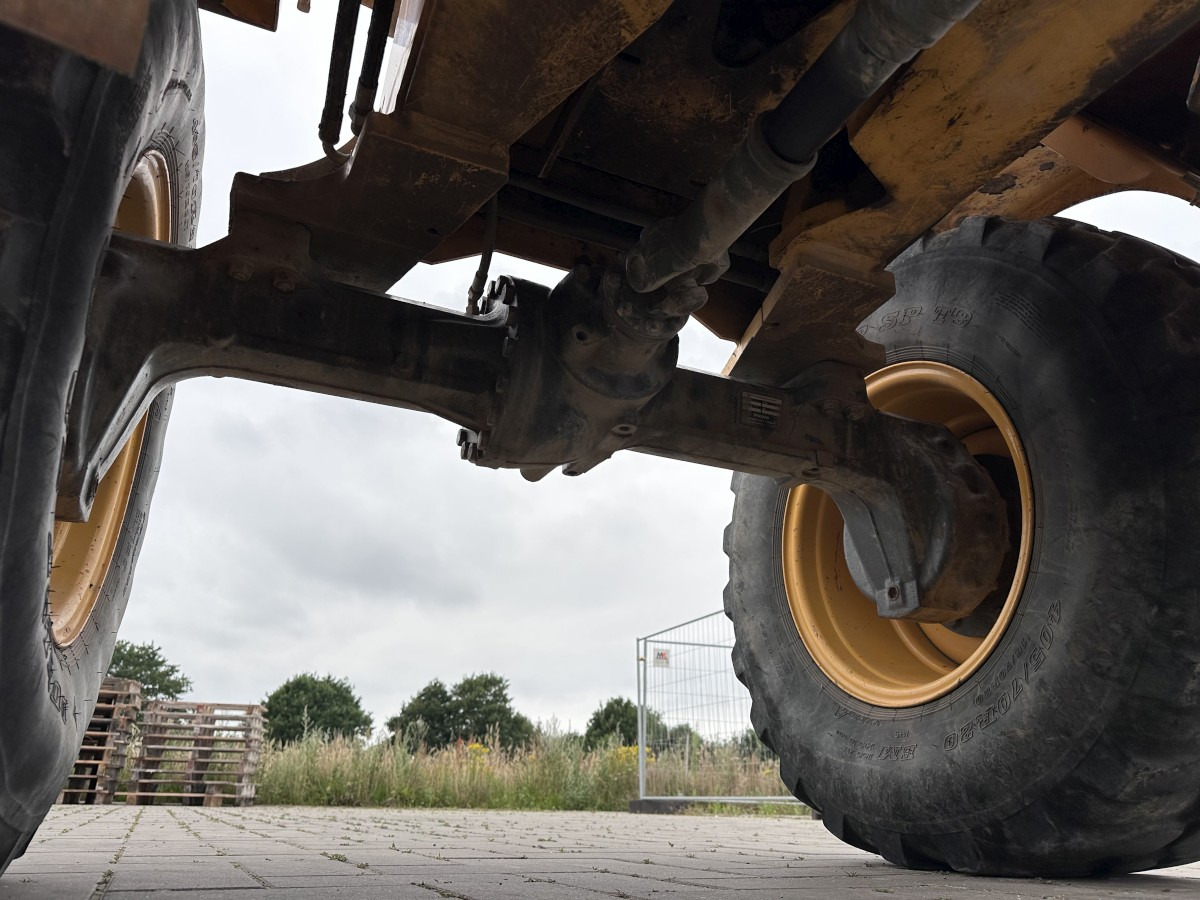 Лизинг на VOLVO L 30 B PRO 3er Kreis Klappschaufel+Palettengabel VOLVO L 30 B PRO 3er Kreis Klappschaufel+Palettengabel: снимка 39 Лизинг на VOLVO L 30 B PRO 3er Kreis Klappschaufel+Palettengabel VOLVO L 30 B PRO 3er Kreis Klappschaufel+Palettengabel: снимка 39