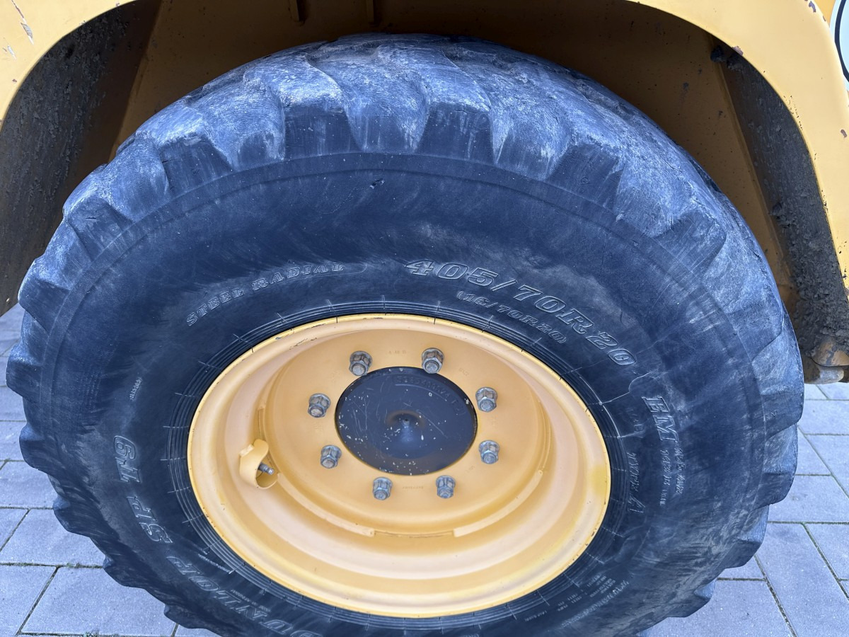 Лизинг на VOLVO L 30 B PRO 3er Kreis Klappschaufel+Palettengabel VOLVO L 30 B PRO 3er Kreis Klappschaufel+Palettengabel: снимка 32 Лизинг на VOLVO L 30 B PRO 3er Kreis Klappschaufel+Palettengabel VOLVO L 30 B PRO 3er Kreis Klappschaufel+Palettengabel: снимка 32