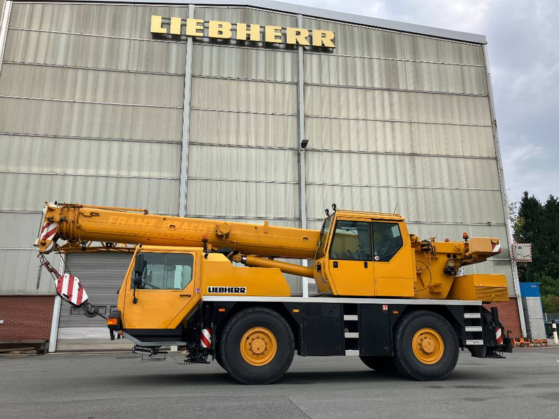 Liebherr LTM 1030-2 - Кран за всякакви терени: снимка 1 Liebherr LTM 1030-2 - Кран за всякакви терени: снимка 1