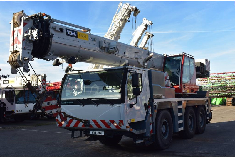 Liebherr LTM 1050-3.1 - Кран за всякакви терени: снимка 2 Liebherr LTM 1050-3.1 - Кран за всякакви терени: снимка 2