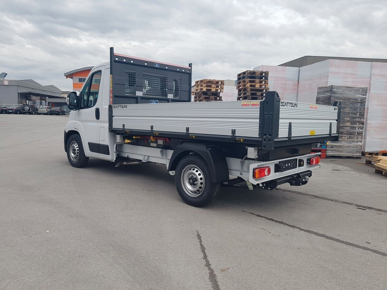 Fiat Ducato 35H L2H1 EKA 3-Seiten-Kipper 180 PS AHK - Бус самосвал: снимка 5 Fiat Ducato 35H L2H1 EKA 3-Seiten-Kipper 180 PS AHK - Бус самосвал: снимка 5