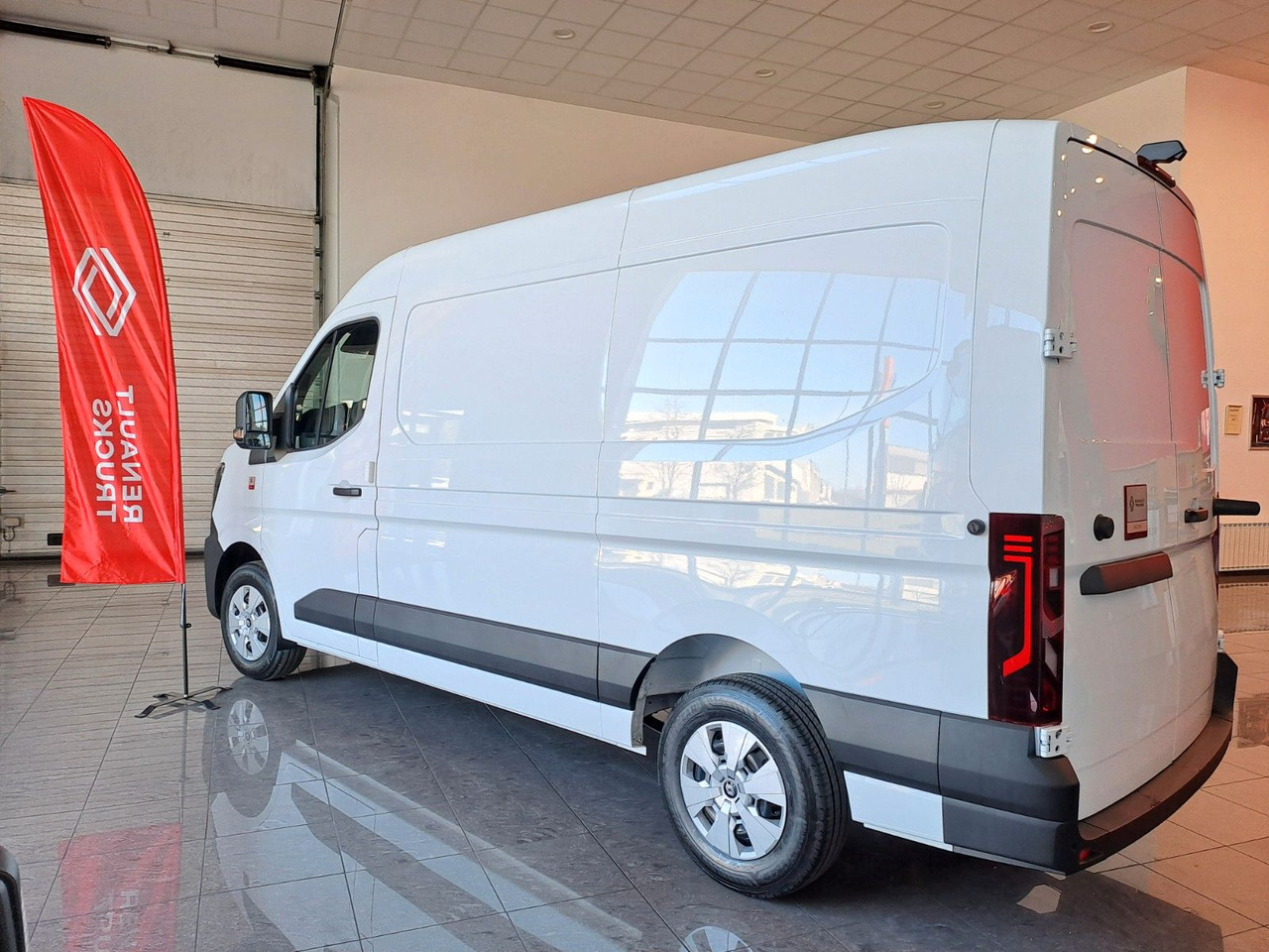 Renault Master L2H2 150 - NAV Klimaaut. Holzb. 270° - Товарен бус: снимка 5 Renault Master L2H2 150 - NAV Klimaaut. Holzb. 270° - Товарен бус: снимка 5