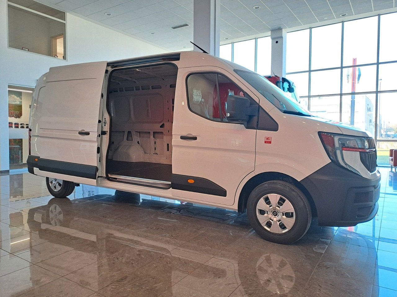 Renault Master L3H2 150 - NAV Klimaaut. Holzb. 270° - Товарен бус: снимка 5 Renault Master L3H2 150 - NAV Klimaaut. Holzb. 270° - Товарен бус: снимка 5