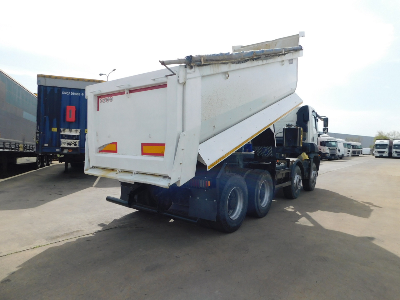 Ford 4142d 8x4 dcab e6 16s2230 - Самосвал камион: снимка 3 Ford 4142d 8x4 dcab e6 16s2230 - Самосвал камион: снимка 3