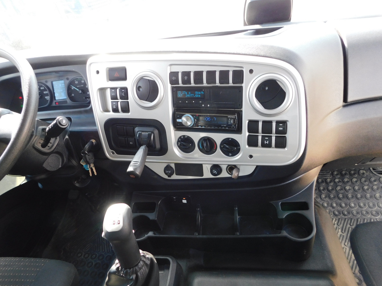 Самосвал камион Ford 4142d 8x4 dcab e6 16s2230 ecotorq: снимка 6