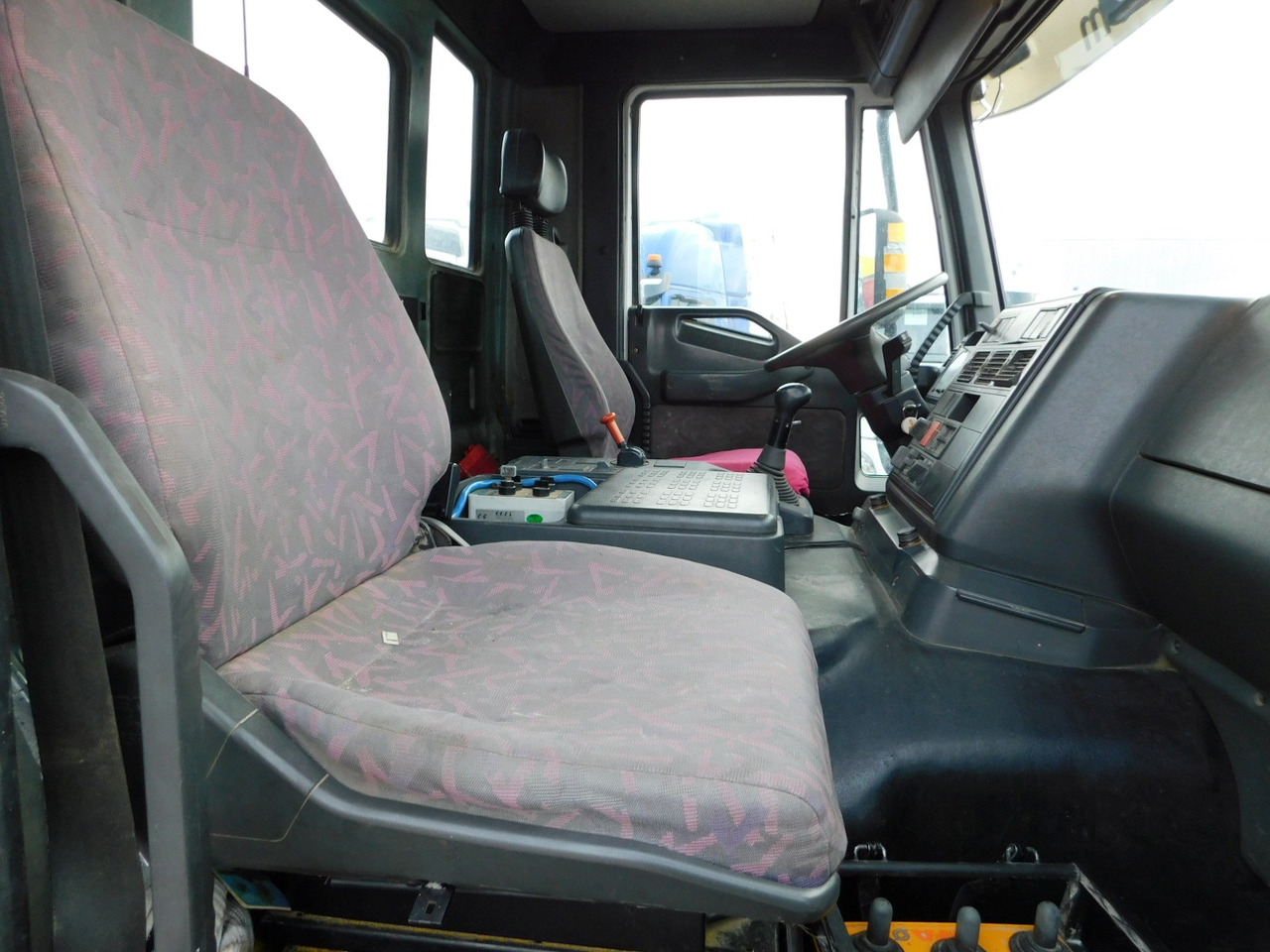 Iveco 410e44h80 - Бетоновоз: снимка 5 Iveco 410e44h80 - Бетоновоз: снимка 5