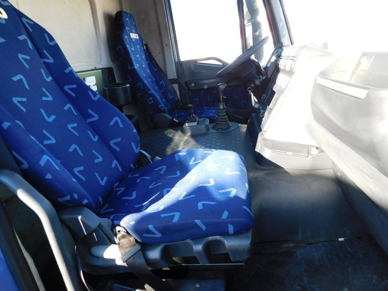 Iveco Trakker ad410t45 - Самосвал камион: снимка 5 Iveco Trakker ad410t45 - Самосвал камион: снимка 5