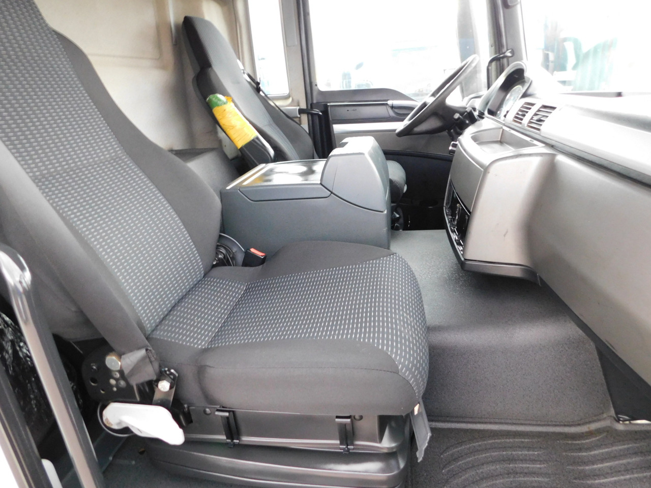 Man Tgs 35480 - Самосвал камион: снимка 5 Man Tgs 35480 - Самосвал камион: снимка 5