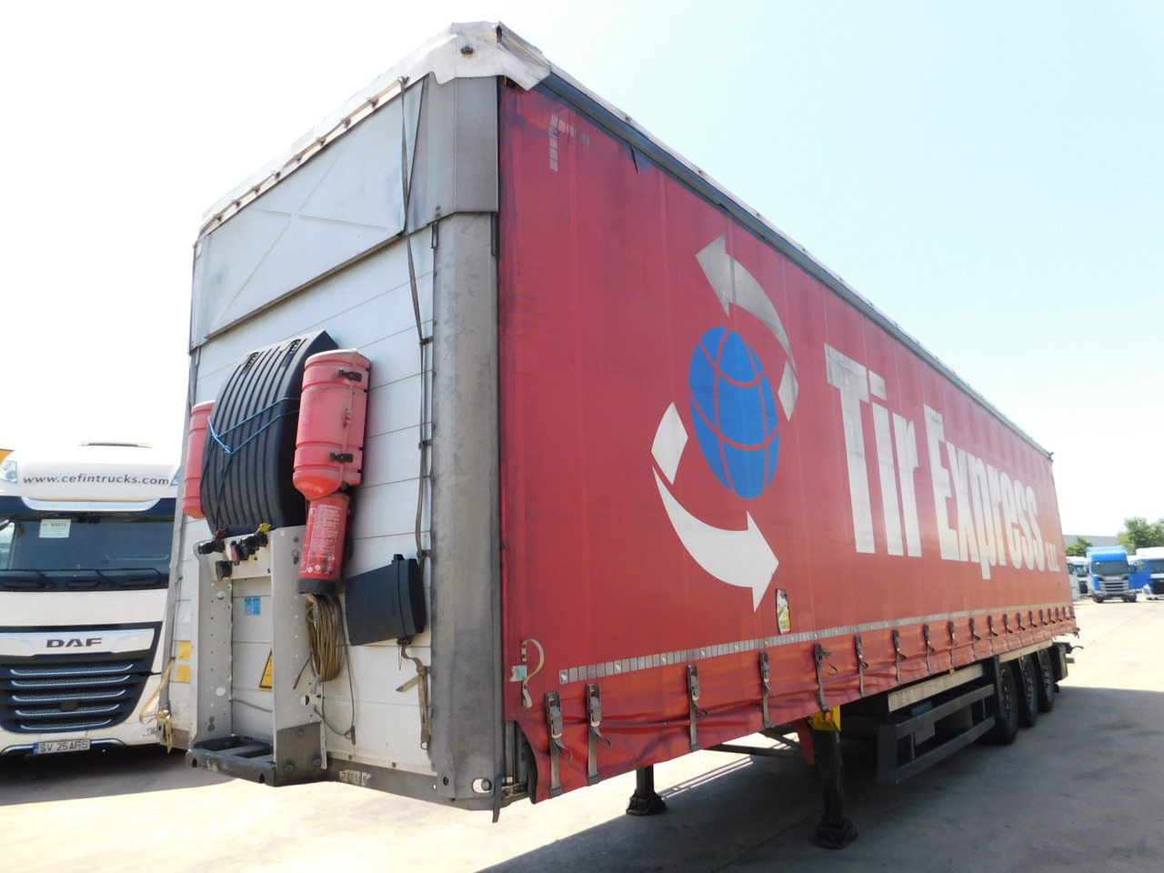 Schmitz Cargobull scbs3t - Брезентово полуремарке: снимка 1 Schmitz Cargobull scbs3t - Брезентово полуремарке: снимка 1