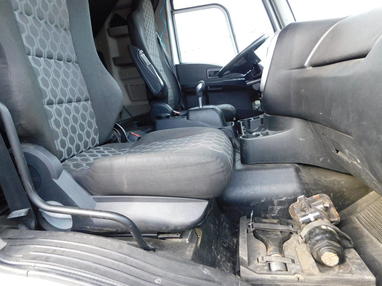 Ford 1848t 4x2 scab e6 12tx2620 - Влекач: снимка 5 Ford 1848t 4x2 scab e6 12tx2620 - Влекач: снимка 5