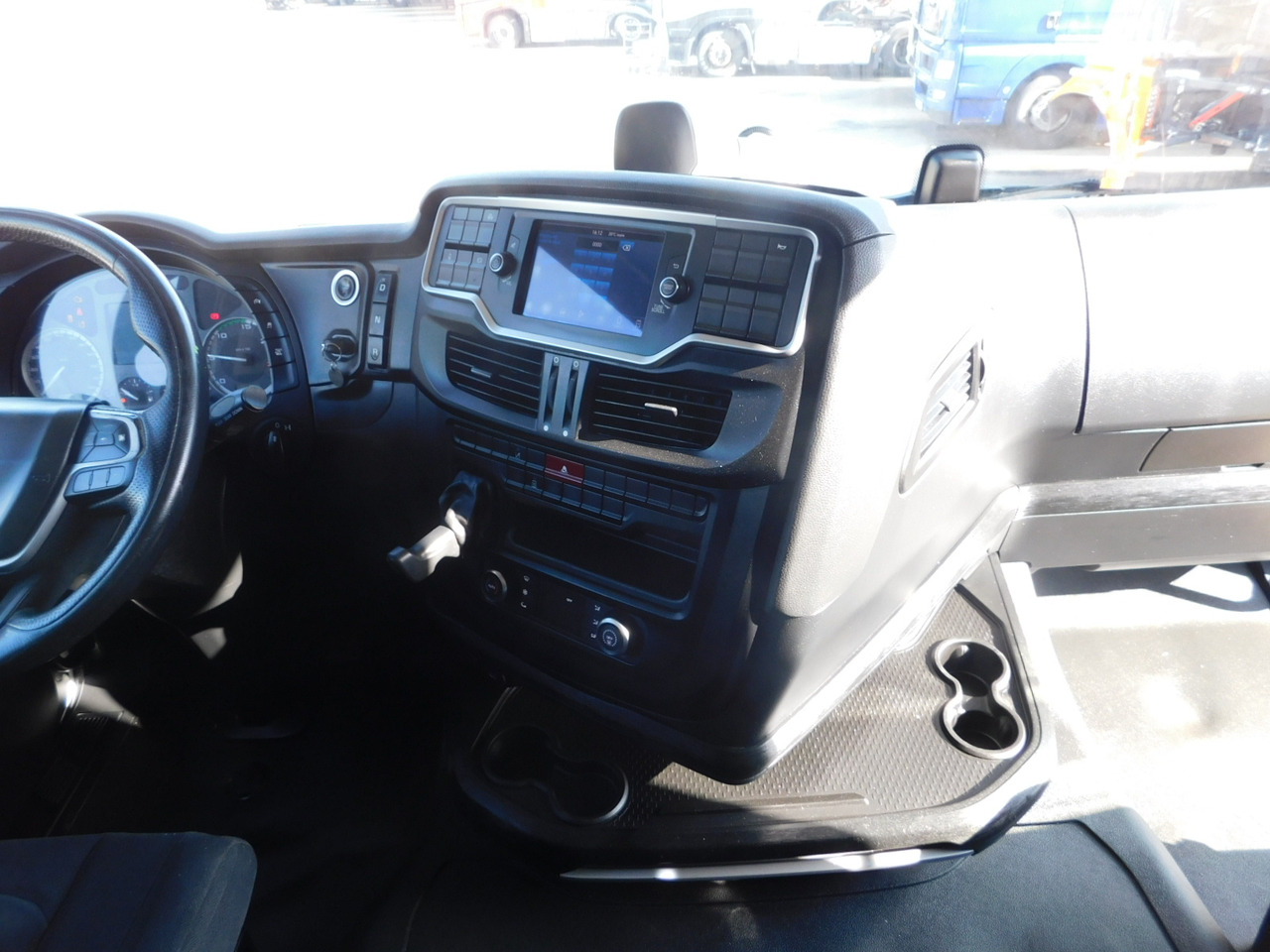 Влекач Iveco As440stp: снимка 6
