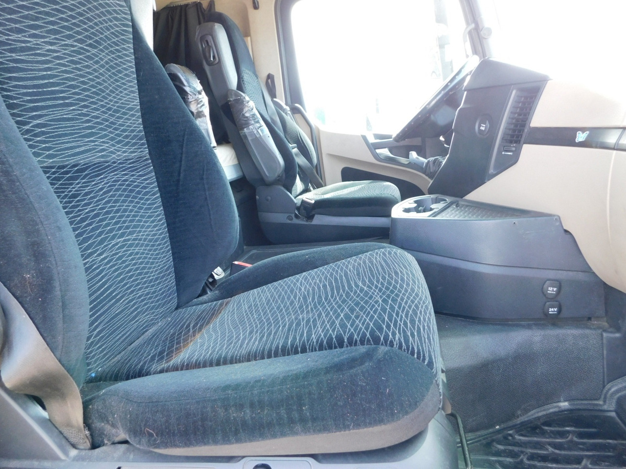 Mercedes Actros 1842 - Влекач: снимка 5 Mercedes Actros 1842 - Влекач: снимка 5
