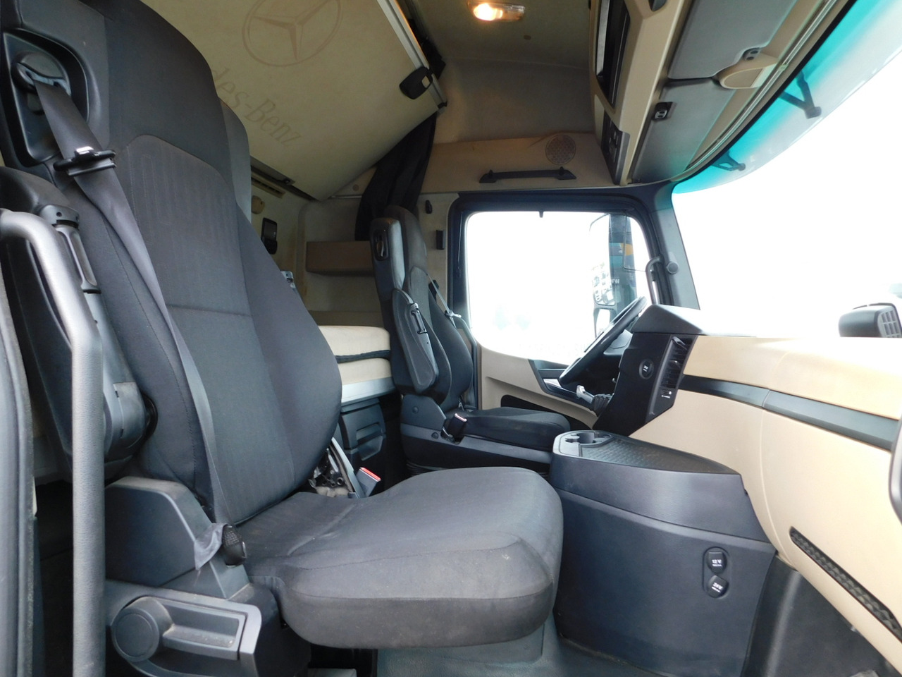 Mercedes Actros 1842 - Влекач: снимка 5 Mercedes Actros 1842 - Влекач: снимка 5