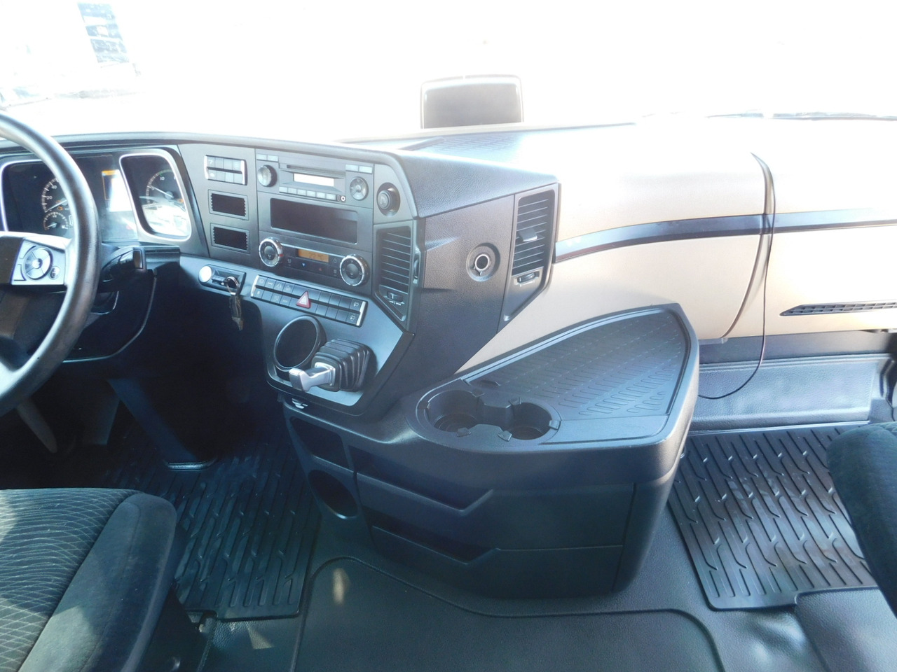 Влекач Mercedes Actros: снимка 7